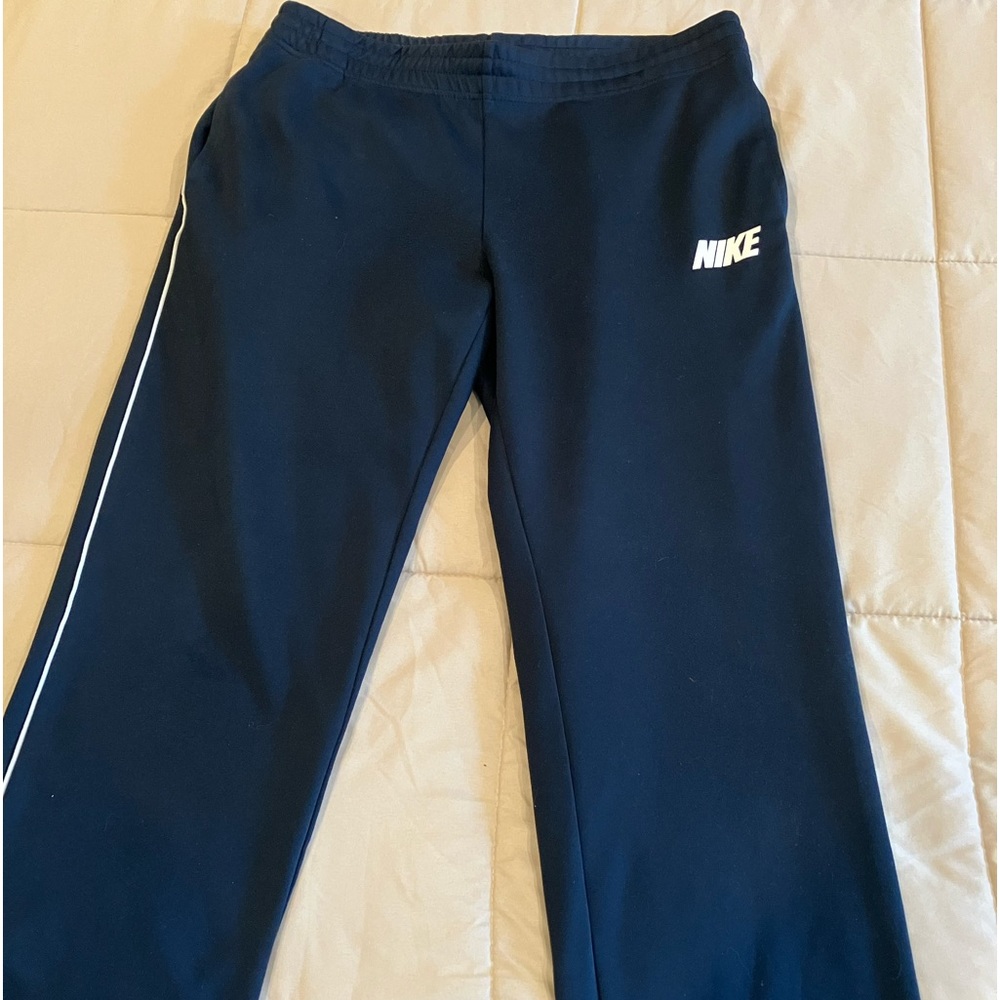 NIKE Sweatpants